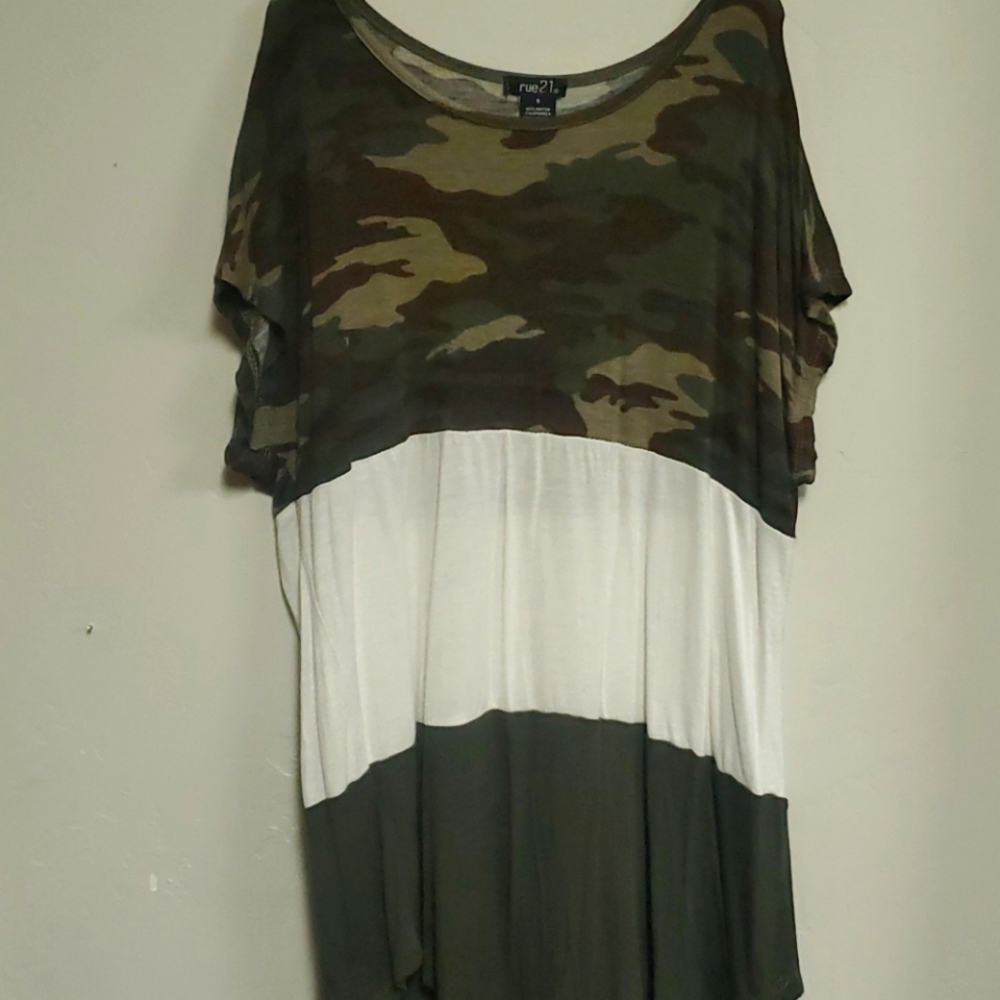 Camo tee